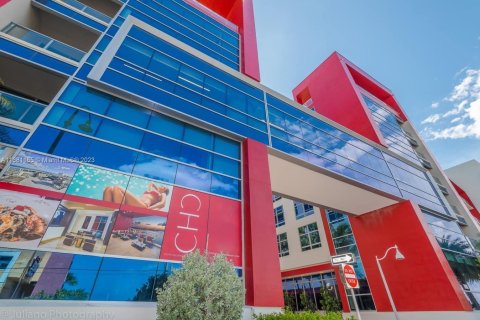 Condo in Hollywood, Florida, 2 bedrooms  № 1959213 - photo 16