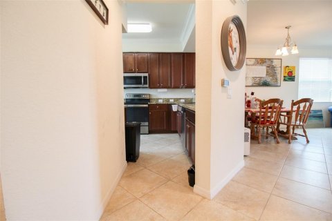 Condo in Bradenton, Florida, 3 bedrooms in LAKEWOOD NATIONAL  № 214312 - photo 10