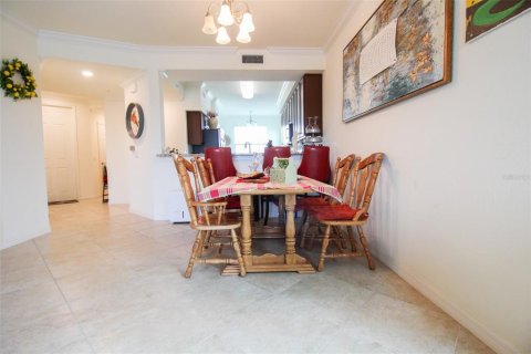 Condo in Bradenton, Florida, 3 bedrooms in LAKEWOOD NATIONAL  № 214312 - photo 19