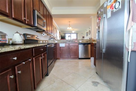 Condo in Bradenton, Florida, 3 bedrooms in LAKEWOOD NATIONAL  № 214312 - photo 14
