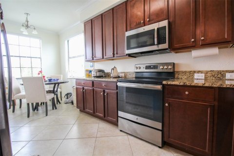 Condo in Bradenton, Florida, 3 bedrooms in LAKEWOOD NATIONAL  № 214312 - photo 11