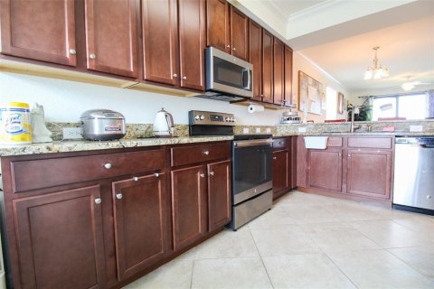 Condo in Bradenton, Florida, 3 bedrooms in LAKEWOOD NATIONAL  № 214312 - photo 15