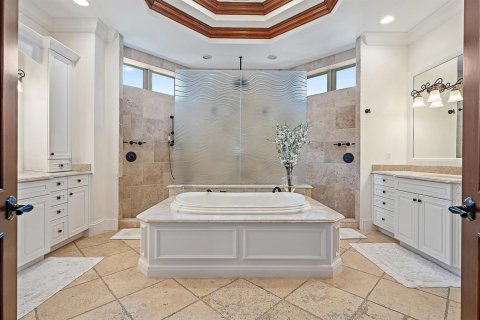 House in Palm Beach Gardens, Florida 5 bedrooms, 684.6 sq.m. № 2081939 - photo 30