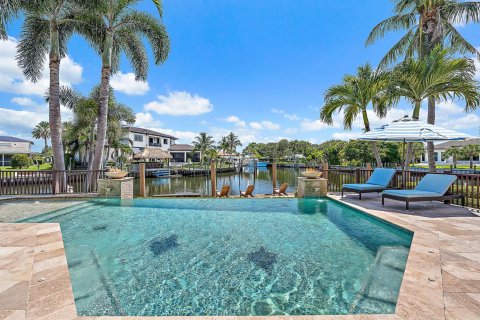 House in Palm Beach Gardens, Florida 5 bedrooms, 684.6 sq.m. № 2081939 - photo 10