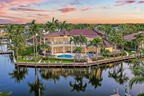 House in Palm Beach Gardens, Florida 5 bedrooms, 684.6 sq.m. № 2081939 - photo 3
