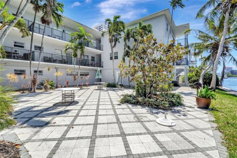 Condo in Hollywood, Florida, 1 bedroom № 1946038 - photo 21