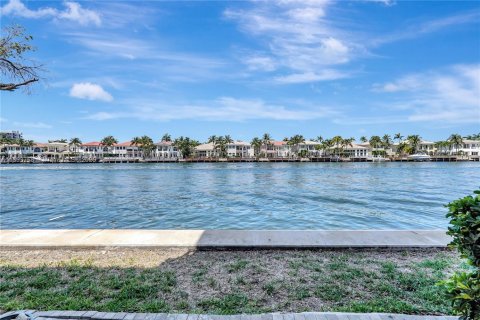Condo in Hollywood, Florida, 1 bedroom № 1946038 - photo 4