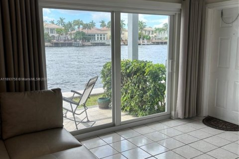 Condo in Hollywood, Florida, 1 bedroom № 1946038 - photo 7