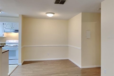 Apartamento en alquiler en Orlando, Florida, 2 dormitorios, 89.28 m2 № 1873863 - foto 5