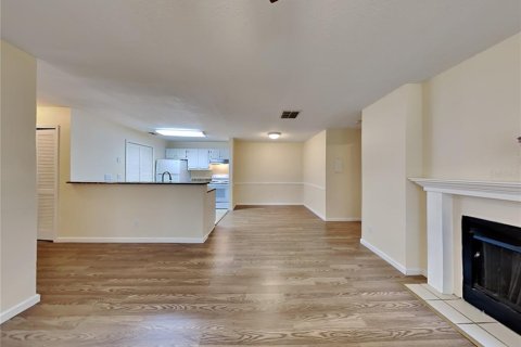 Apartamento en alquiler en Orlando, Florida, 2 dormitorios, 89.28 m2 № 1873863 - foto 2