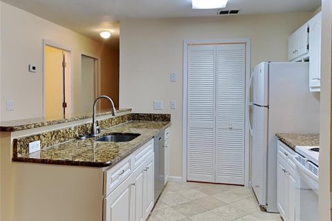 Apartamento en alquiler en Orlando, Florida, 2 dormitorios, 89.28 m2 № 1873863 - foto 4