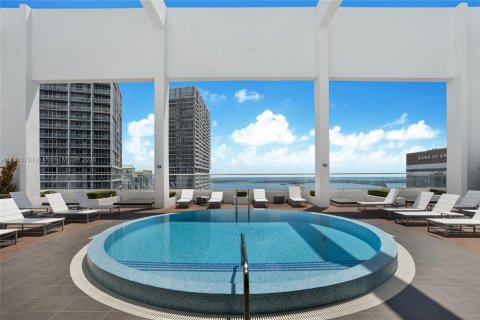 Condominio en alquiler en Miami, Florida, 2 dormitorios, 106.47 m2 № 1895277 - foto 15