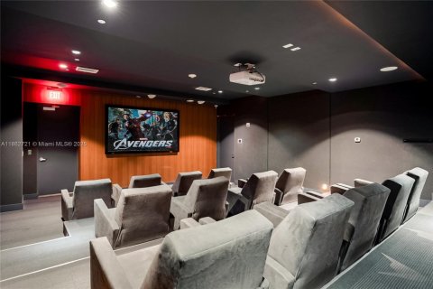 Condominio en alquiler en Miami, Florida, 2 dormitorios, 106.47 m2 № 1895277 - foto 14