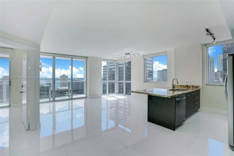 Condominio en alquiler en Miami, Florida, 2 dormitorios, 106.47 m2 № 1895277 - foto 5
