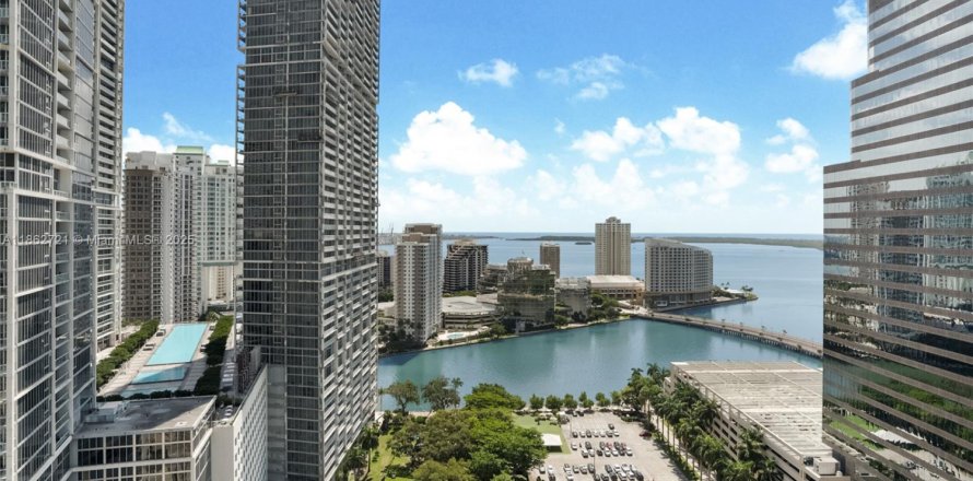 Condominio en Miami, Florida, 2 dormitorios № 1895277