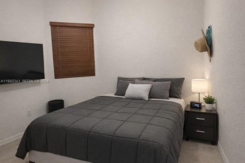 Condo in Doral, Florida, 3 bedrooms  № 2043688 - photo 9