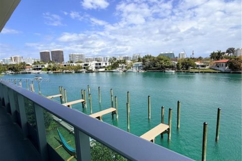 Condominio en venta en Bay Harbor Islands, Florida, 2 dormitorios, 139.63 m2 № 2034083 - foto 6