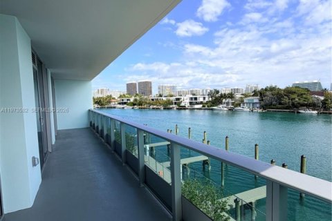 Condominio en venta en Bay Harbor Islands, Florida, 2 dormitorios, 139.63 m2 № 2034083 - foto 3