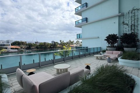 Condominio en venta en Bay Harbor Islands, Florida, 2 dormitorios, 139.63 m2 № 2034083 - foto 29