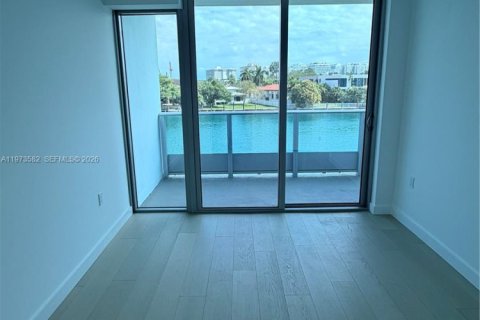 Condominio en venta en Bay Harbor Islands, Florida, 2 dormitorios, 139.63 m2 № 2034083 - foto 19