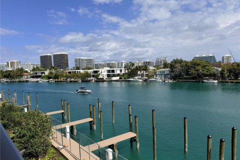 Condominio en venta en Bay Harbor Islands, Florida, 2 dormitorios, 139.63 m2 № 2034083 - foto 4