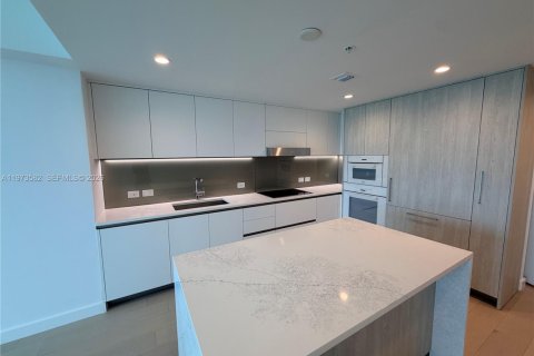 Condominio en venta en Bay Harbor Islands, Florida, 2 dormitorios, 139.63 m2 № 2034083 - foto 12