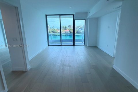 Condominio en venta en Bay Harbor Islands, Florida, 2 dormitorios, 139.63 m2 № 2034083 - foto 7