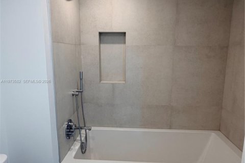 Condominio en venta en Bay Harbor Islands, Florida, 2 dormitorios, 139.63 m2 № 2034083 - foto 22