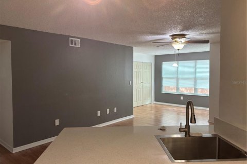 Condominio en alquiler en Orlando, Florida, 2 dormitorios, 97.92 m2 № 1918255 - foto 5