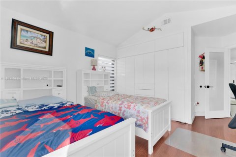 Casa en venta en Miami, Florida, 3 dormitorios, 128.02 m2 № 1946054 - foto 23