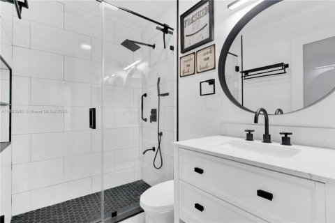 Casa en venta en Miami, Florida, 3 dormitorios, 128.02 m2 № 1946054 - foto 27