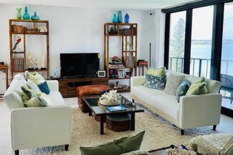 Copropriété à louer à Riviera Beach, Floride: 2 chambres, 135.36 m2 № 2001355 - photo 4