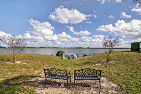 Condo in Winter Haven, Florida, 2 bedrooms № 2096569 - photo 29