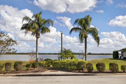 Condo in Winter Haven, Florida, 2 bedrooms № 2096569 - photo 21