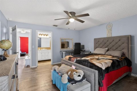 Condo in Winter Haven, Florida, 2 bedrooms № 2096569 - photo 15
