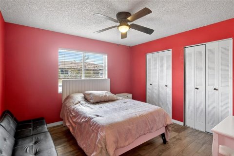 Condo in Winter Haven, Florida, 2 bedrooms № 2096569 - photo 11