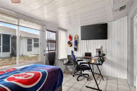 Condo in Winter Haven, Florida, 2 bedrooms № 2096569 - photo 9