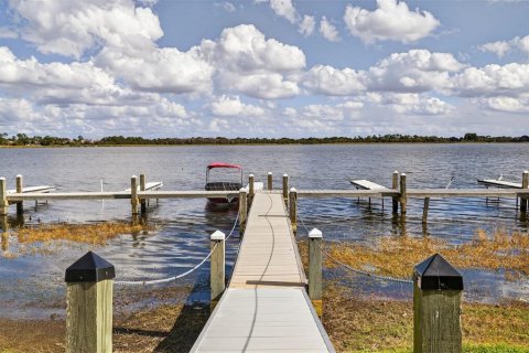 Condo in Winter Haven, Florida, 2 bedrooms № 2096569 - photo 3