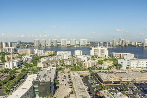 Copropriété à vendre à Sunny Isles Beach, Floride: 61.69 m2 № 2013563 - photo 19