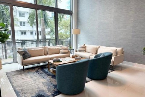 Condo in Miami Beach, Florida, 2 bedrooms  № 2043126 - photo 4