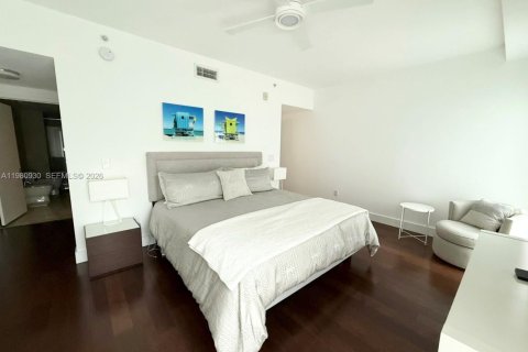 Condo in Miami Beach, Florida, 2 bedrooms  № 2043126 - photo 12