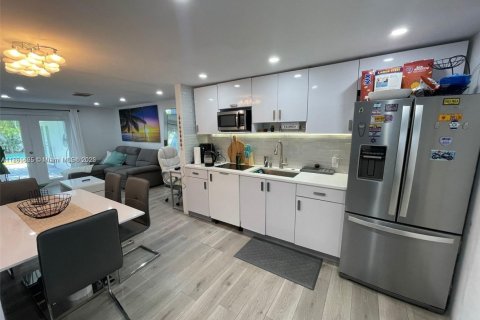 Apartamento en alquiler en Plantation, Florida, 1 dormitorio, 92.9 m2 № 1979283 - foto 8