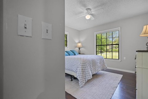 House in DeLand, Florida 3 bedrooms, 169.92 sq.m. № 1850930 - photo 25