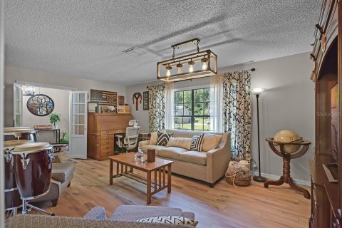 House in DeLand, Florida 3 bedrooms, 169.92 sq.m. № 1850930 - photo 9