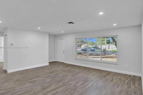 House in Davie, Florida 4 bedrooms, 149.94 sq.m. № 1872169 - photo 5