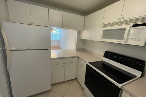 Condominio en alquiler en Davie, Florida, 1 dormitorio, 60.76 m2 № 1933711 - foto 3