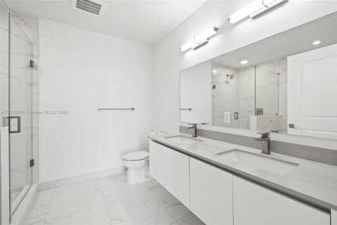 Снять в аренду квартиру в Халландейл-Бич, Флорида 2 спальни, 120.49м2, № 1969642 - фото 27