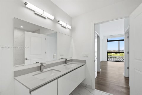 Снять в аренду квартиру в Халландейл-Бич, Флорида 2 спальни, 120.49м2, № 1969642 - фото 29