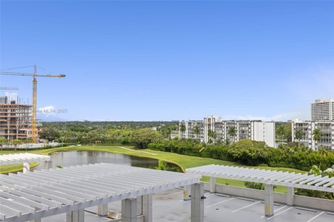 Снять в аренду квартиру в Халландейл-Бич, Флорида 2 спальни, 120.49м2, № 1969642 - фото 7