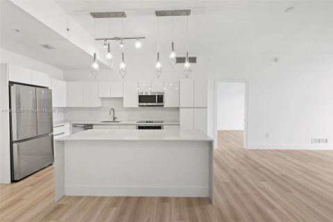 Снять в аренду квартиру в Халландейл-Бич, Флорида 2 спальни, 120.49м2, № 1969642 - фото 10